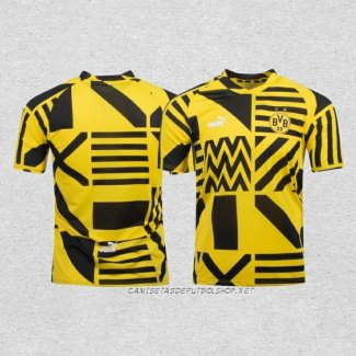 Camiseta Pre Partido del Borussia Dortmund 2022 Amarillo y Negro